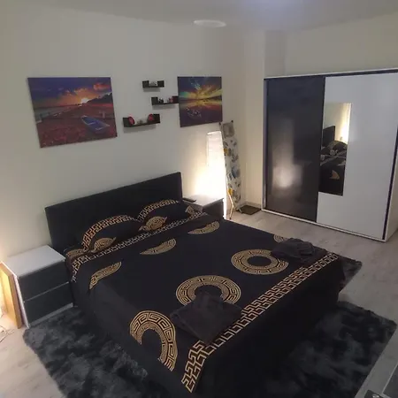 Апартаменти Cosy Family *